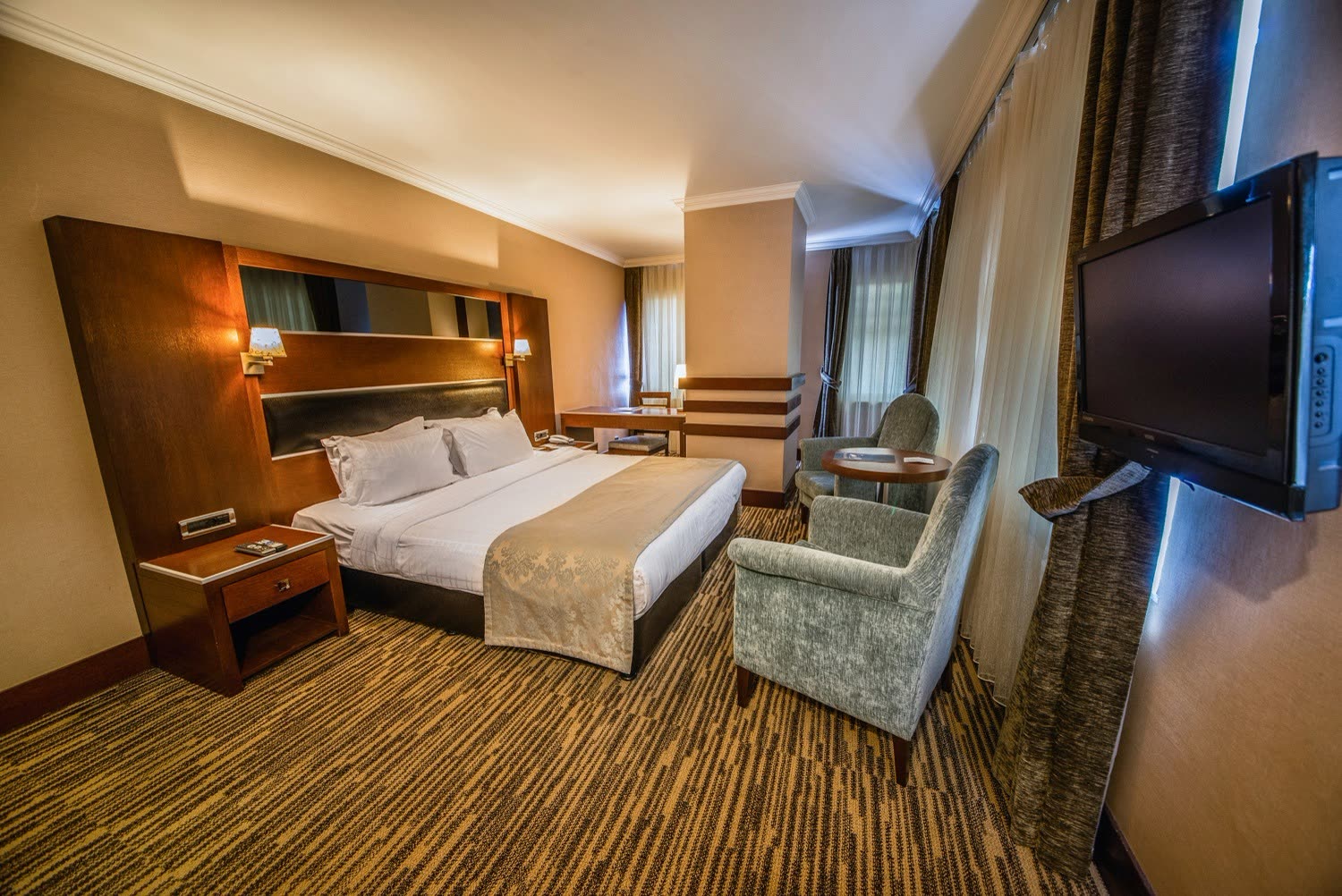 Deluxe Çift Kişilik oda oturma ve çalışma alanı
